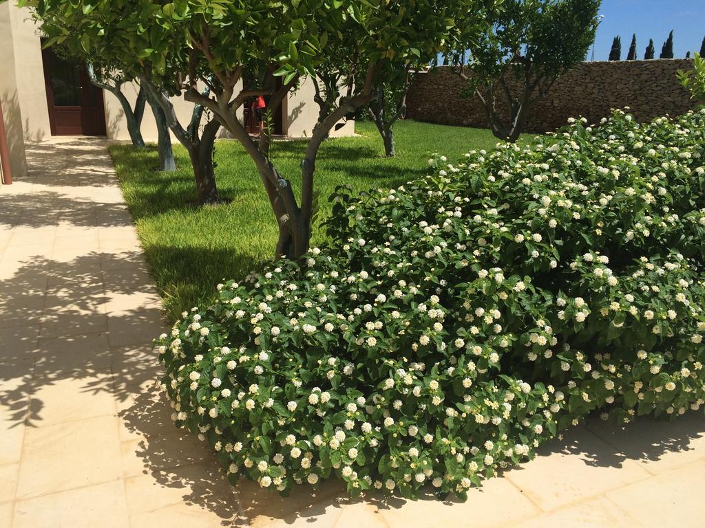 Masseria San Polo Squinzano Exterior photo